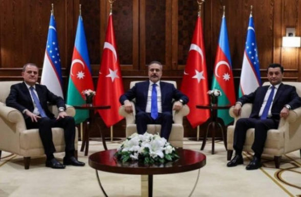 Անկարայում կայացել է Թուրքիայի, Ադրբեջանի և Ուզբեկստանի ԱԳ նախարարնեի հանդիպումը